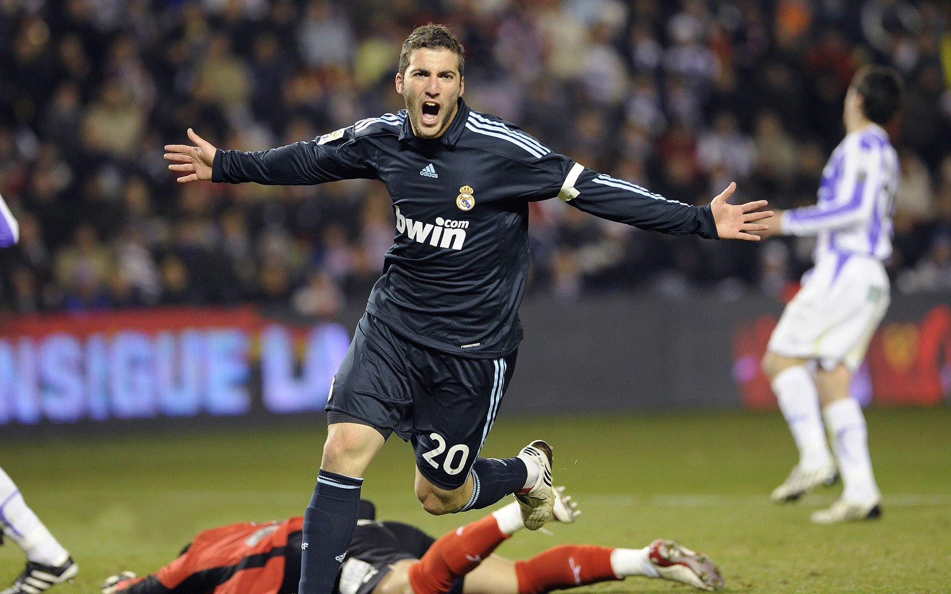 星空体育最新下载-_网球运动员分享：比赛背后的坚持与梦想_，网球励志